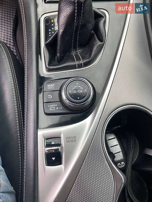 Седан Infiniti Q50 2015 в Киеве фото 34 Седан Infiniti Q50 2015 в Киеве