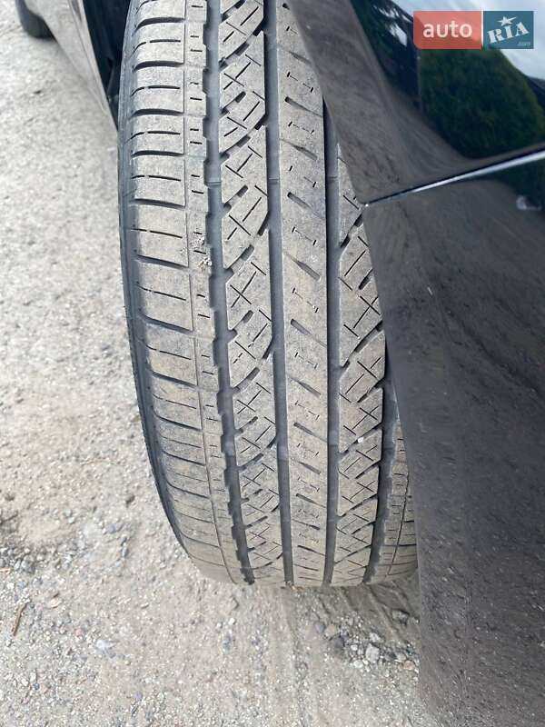 Седан Infiniti Q50 2015 в Киеве фото 17 Седан Infiniti Q50 2015 в Киеве