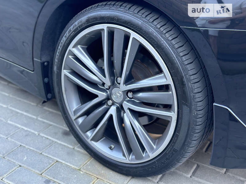 Седан Infiniti Q50 2016 в Виннице