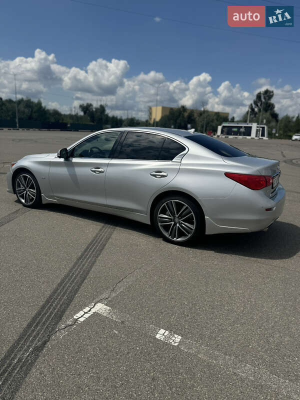 Седан Infiniti Q50 2016 в Киеве