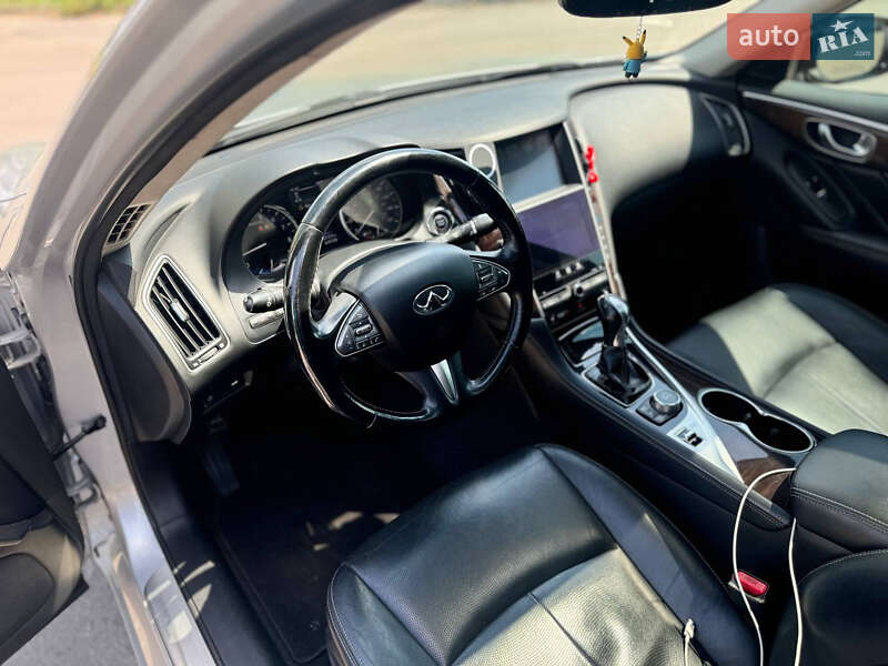 Седан Infiniti Q50 2015 в Львові