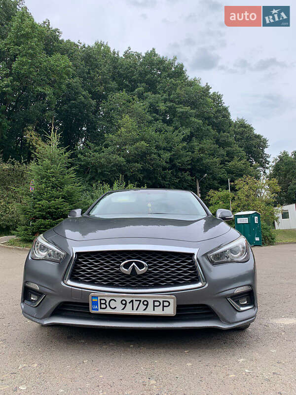Седан Infiniti Q50 2017 в Львові