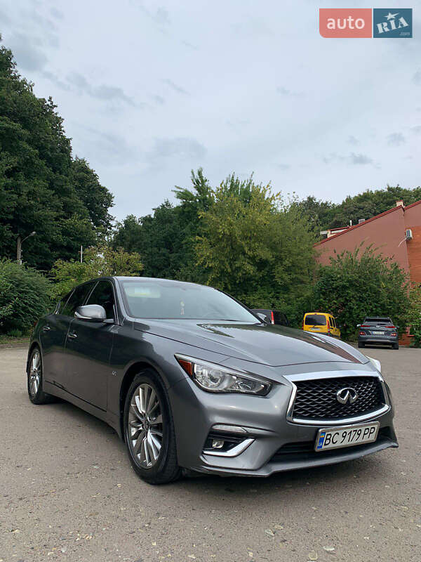 Седан Infiniti Q50 2017 в Львові