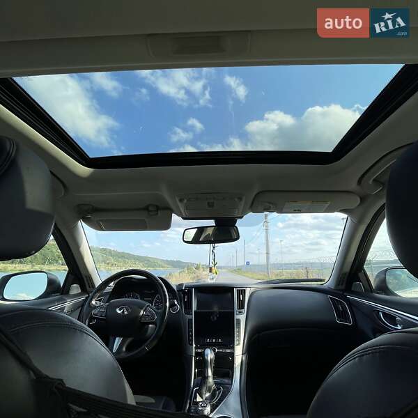 Седан Infiniti Q50 2016 в Новодністровську