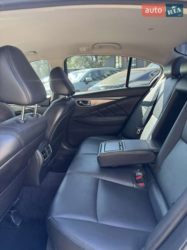 Седан Infiniti Q50 2017 в Києві