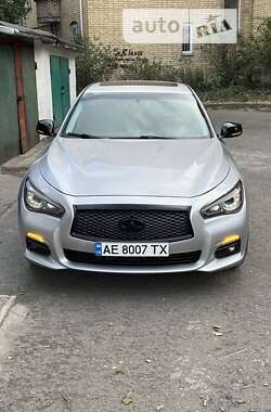 Седан Infiniti Q50 2015 в Дніпрі