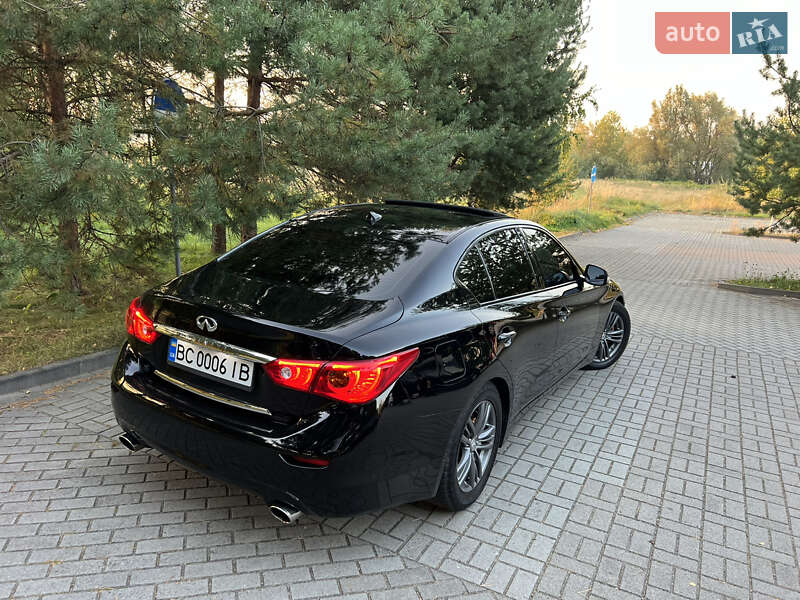 Седан Infiniti Q50 2015 в Дрогобичі