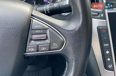 Седан Infiniti Q50 2015 в 