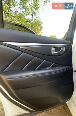 Седан Infiniti Q50 2017 в Кривому Розі