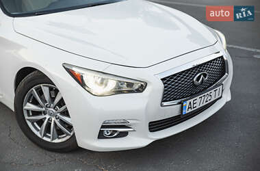 Седан Infiniti Q50 2015 в Полтаве