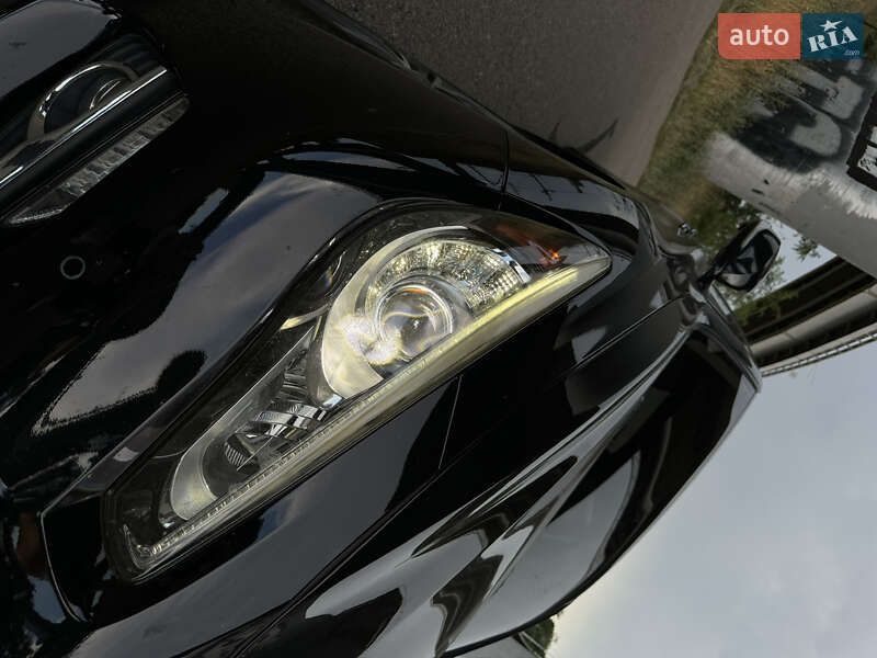 Седан Infiniti Q50 2016 в Києві