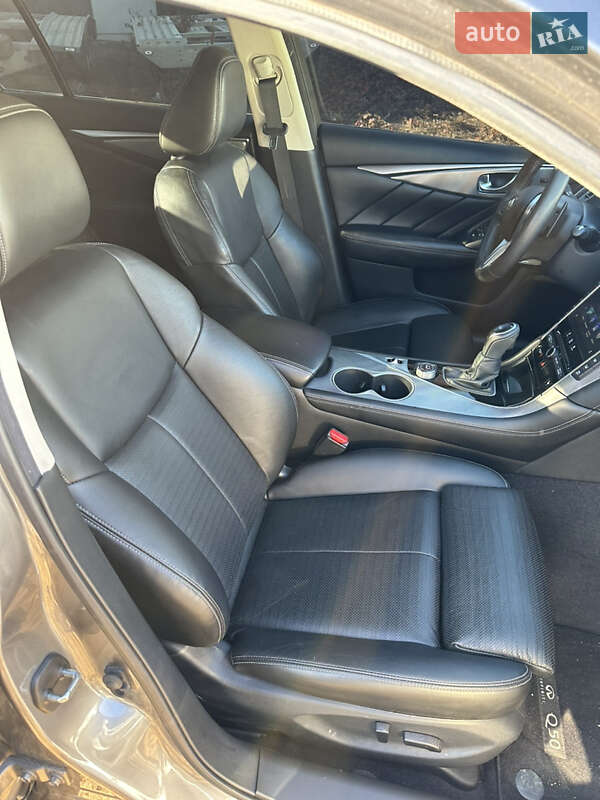 Седан Infiniti Q50 2019 в Нововолинську