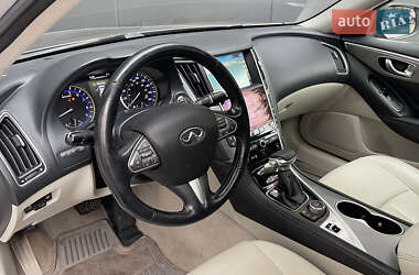 Седан Infiniti Q50 2014 в Одессе