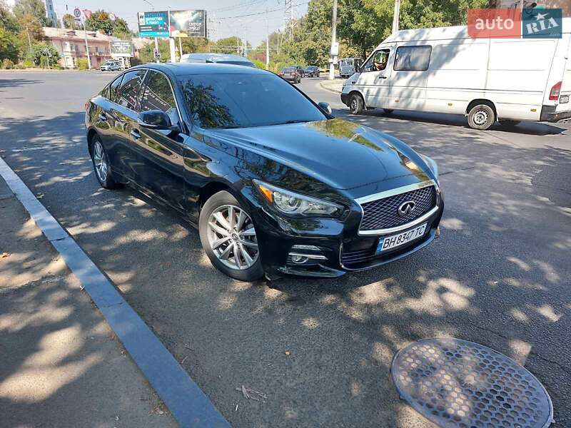 Седан Infiniti Q50 2016 в 