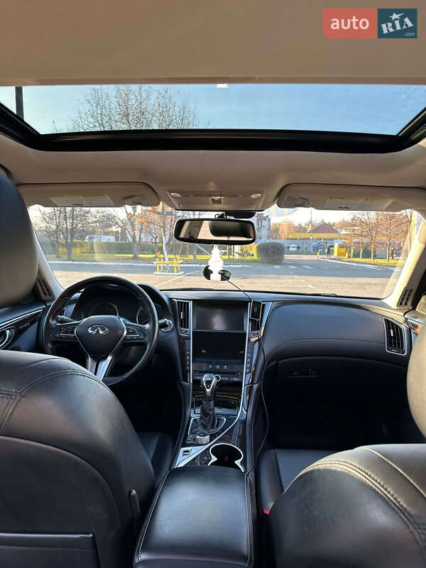 Седан Infiniti Q50 2019 в Киеве