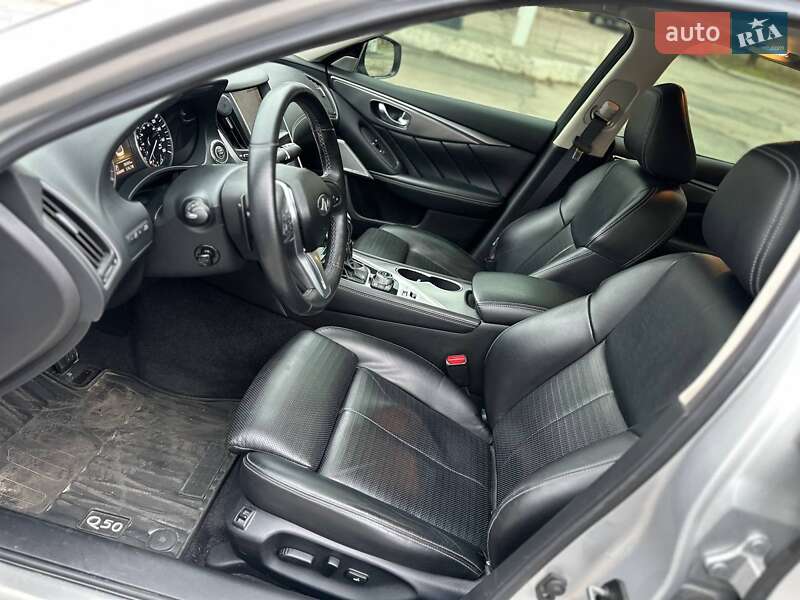 Седан Infiniti Q50 2017 в Днепре