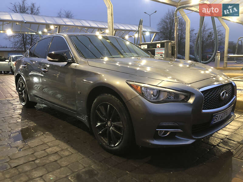 Седан Infiniti Q50 2013 в Полтаві