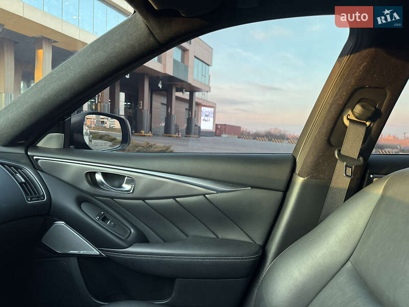 Седан Infiniti Q50 2016 в Одесі