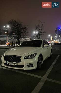 Седан Infiniti Q50 2015 в Днепре