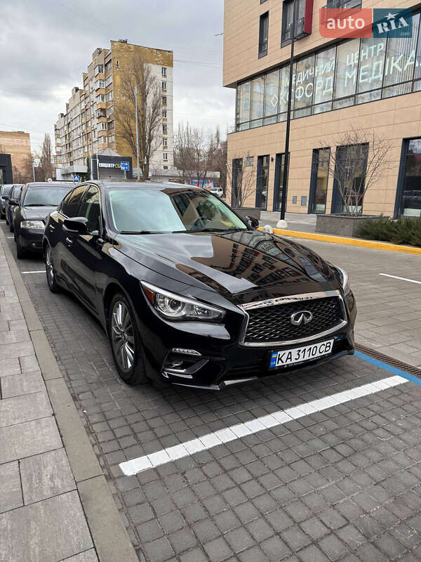 Седан Infiniti Q50 2017 в Киеве