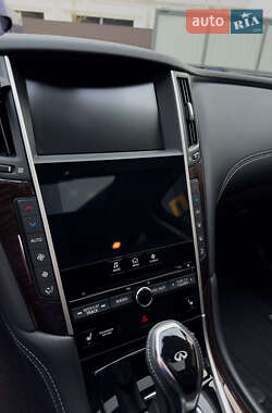 Седан Infiniti Q50 2017 в 