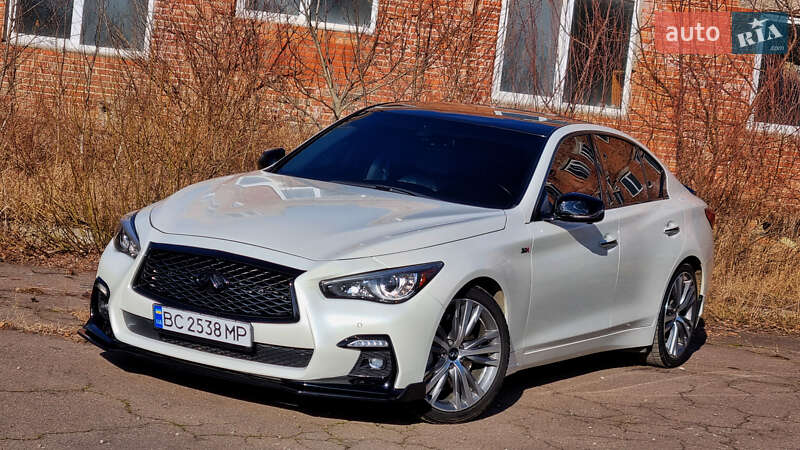 Седан Infiniti Q50 2017 в Дрогобыче