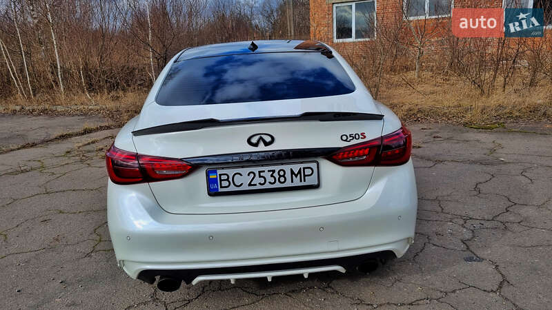 Седан Infiniti Q50 2017 в Дрогобыче