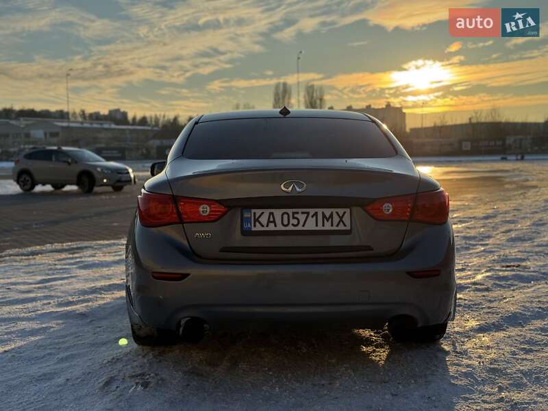 Седан Infiniti Q50 2016 в Киеве