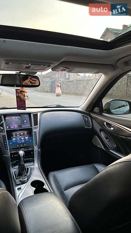 Седан Infiniti Q50 2016 в Ивано-Франковске
