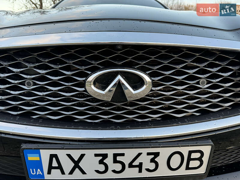 Седан Infiniti Q50 2018 в Днепре