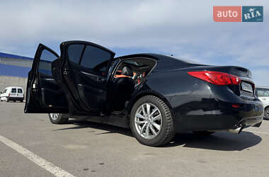 Седан Infiniti Q50 2016 в 