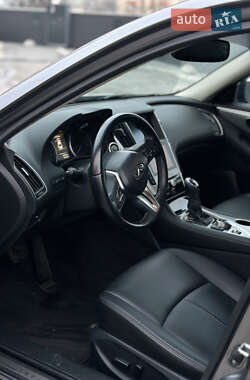 Седан Infiniti Q50 2019 в 