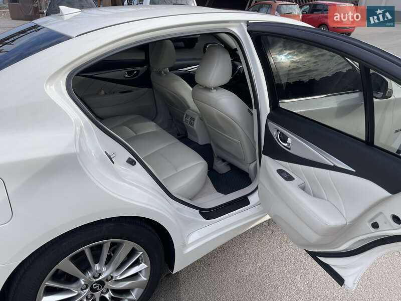Седан Infiniti Q50 2020 в Одессе