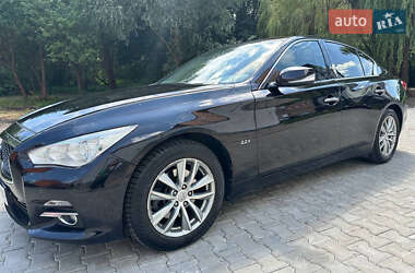 Седан Infiniti Q50 2013 в 