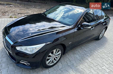 Седан Infiniti Q50 2013 в 