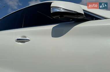 Седан Infiniti Q50 2017 в 