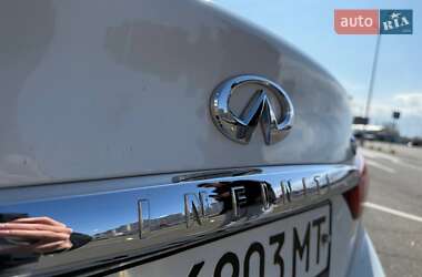 Седан Infiniti Q50 2017 в 