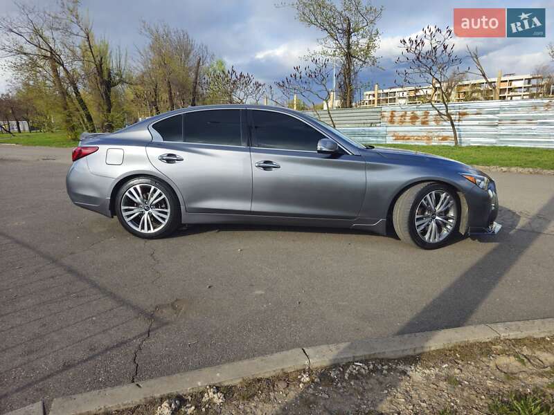 Седан Infiniti Q50 2017 в Кривому Розі