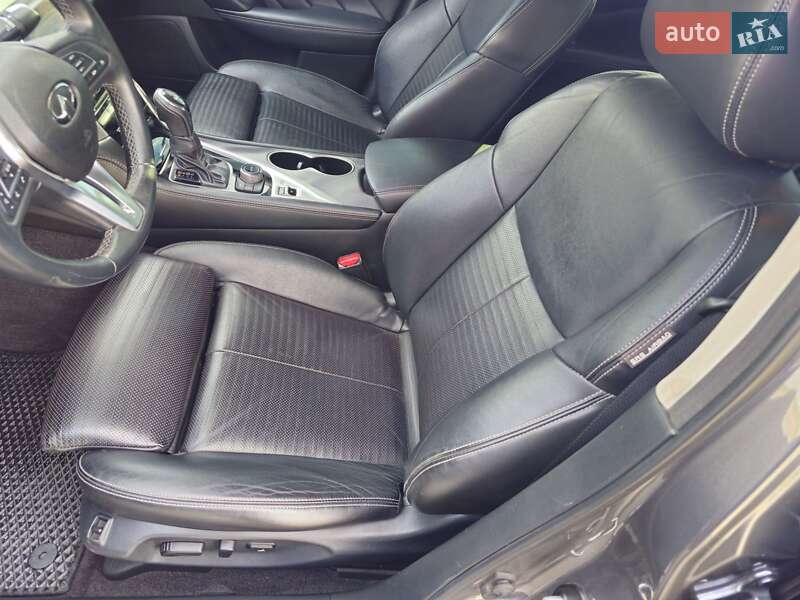 Седан Infiniti Q50 2017 в Кривому Розі