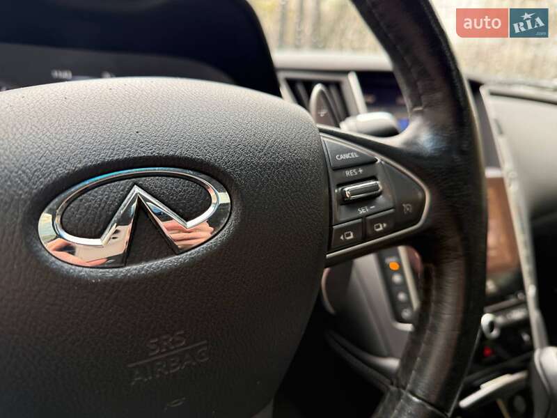 Седан Infiniti Q50 2015 в Киеве