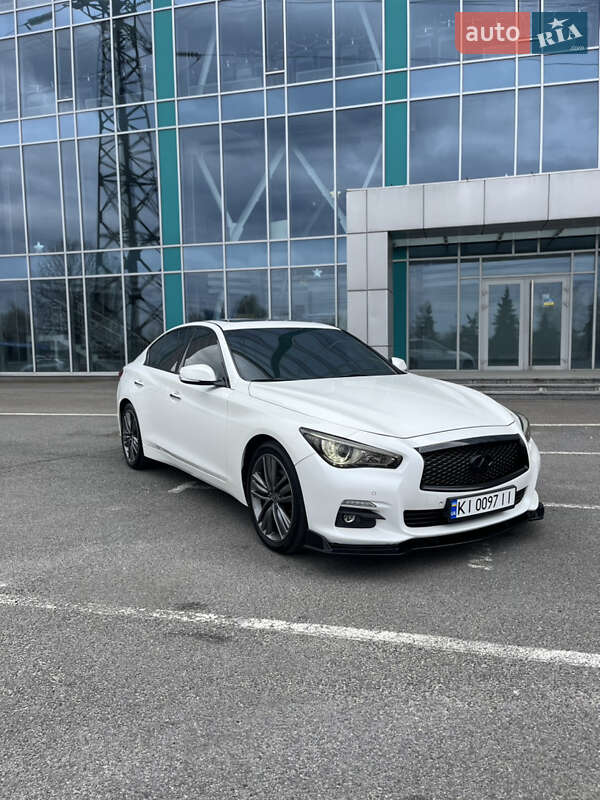 Infiniti Q50 2015
