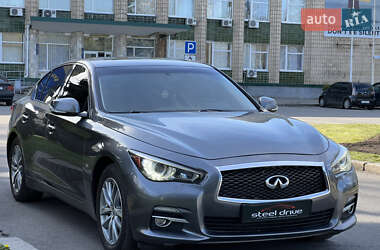 Седан Infiniti Q50 2015 в 