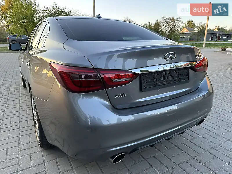 Седан Infiniti Q50 2018 в Дніпрі