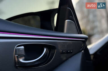 Седан Infiniti Q50 2017 в 