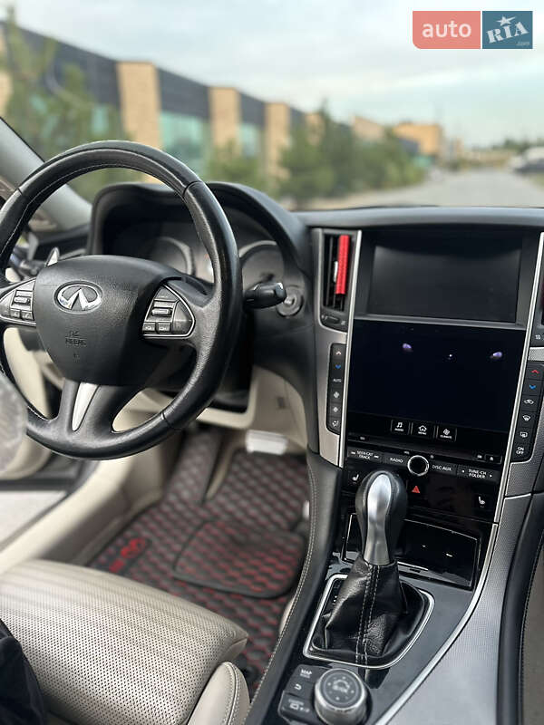 Седан Infiniti Q50 2016 в Хмельницькому