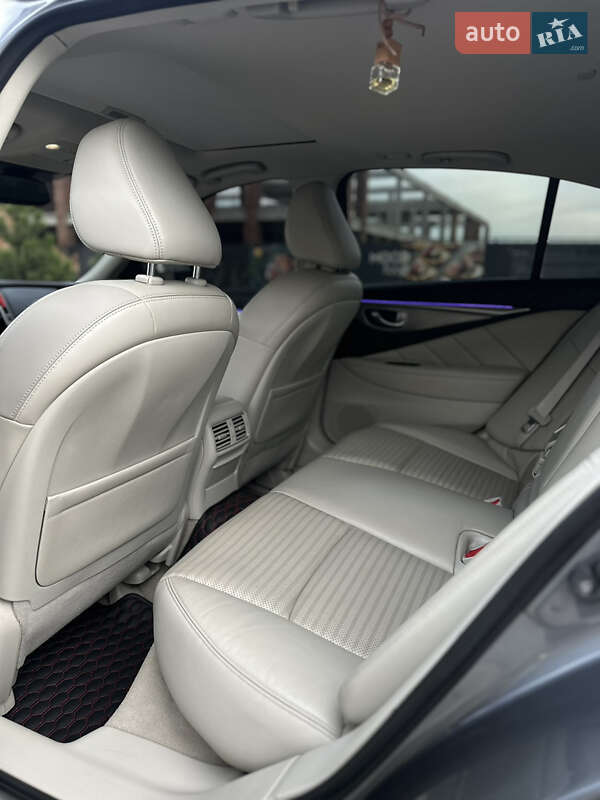 Седан Infiniti Q50 2016 в Хмельницькому