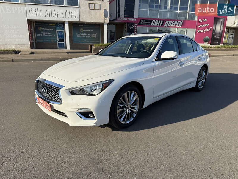 Седан Infiniti Q50 2024 в Кривом Роге