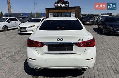 Седан Infiniti Q50 2015 в 