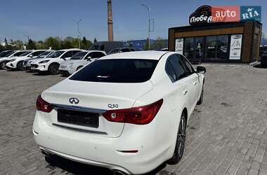 Седан Infiniti Q50 2015 в 