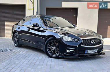 Седан Infiniti Q50 2017 в 